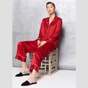 PRICE FIRM🚨 Natori Red Satin Pajama Set Large/Medium